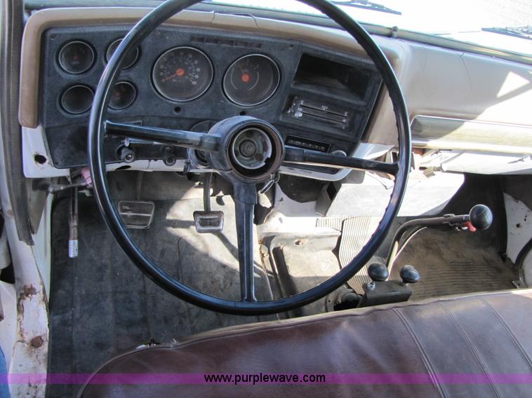 image for item B2144 1976 Chevrolet C65 grain truck