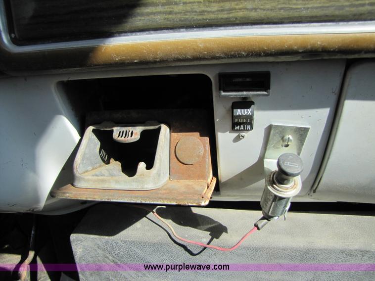 image for item B2144 1976 Chevrolet C65 grain truck