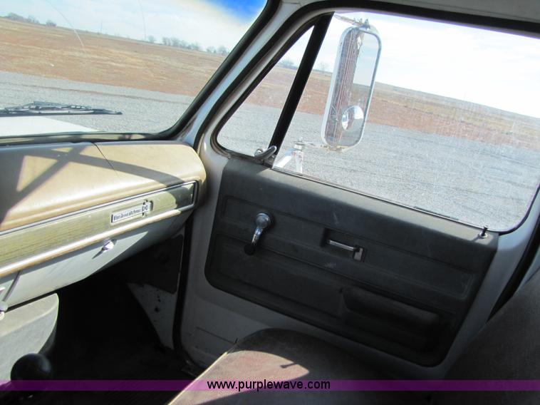 image for item B2144 1976 Chevrolet C65 grain truck