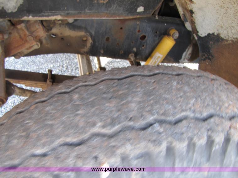 image for item B2144 1976 Chevrolet C65 grain truck