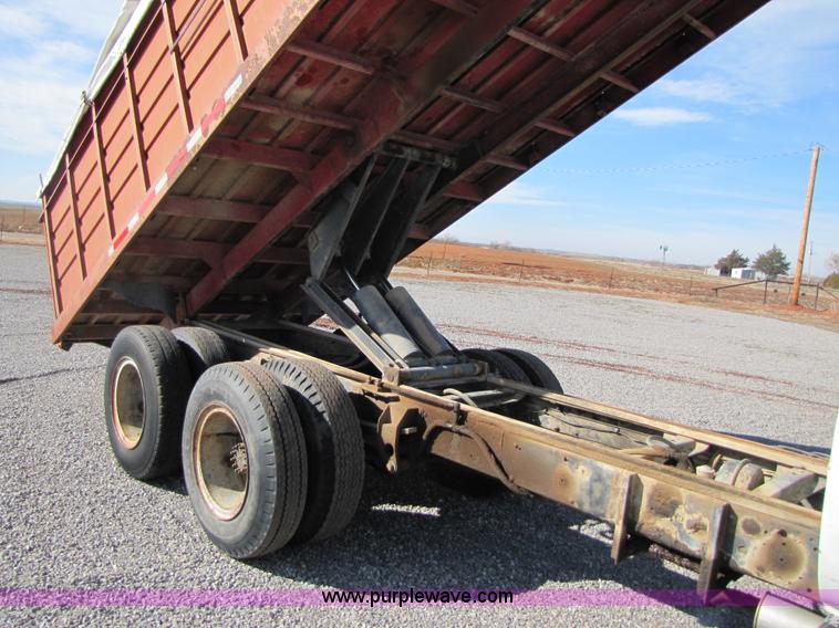 image for item B2144 1976 Chevrolet C65 grain truck