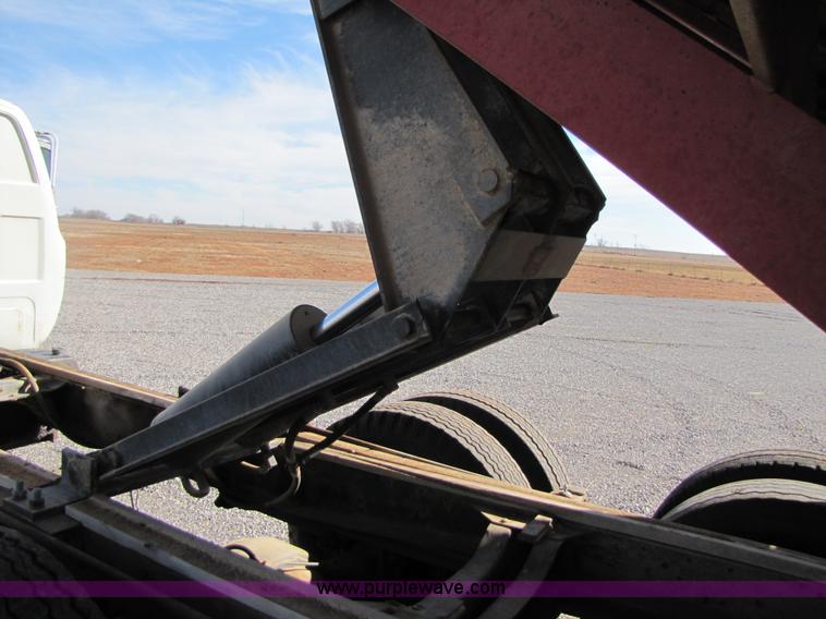 image for item B2144 1976 Chevrolet C65 grain truck