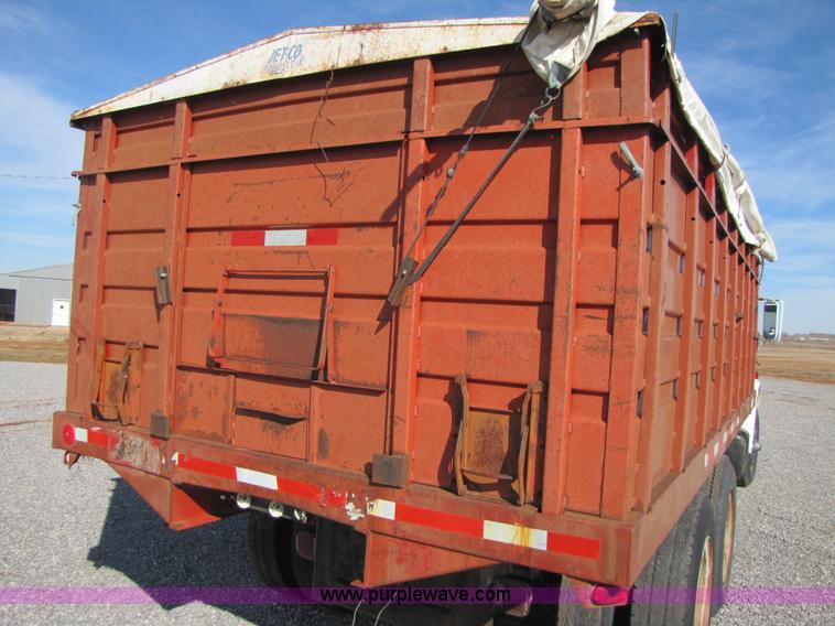 image for item B2144 1976 Chevrolet C65 grain truck