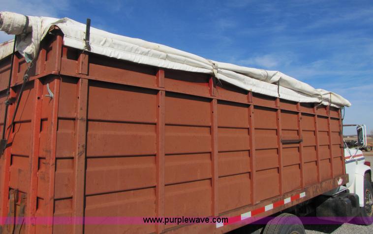 image for item B2144 1976 Chevrolet C65 grain truck