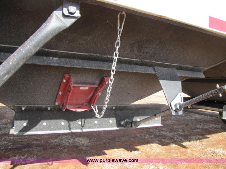 image for item B2145 2011 Travalong 34' dual hopper grain trailer