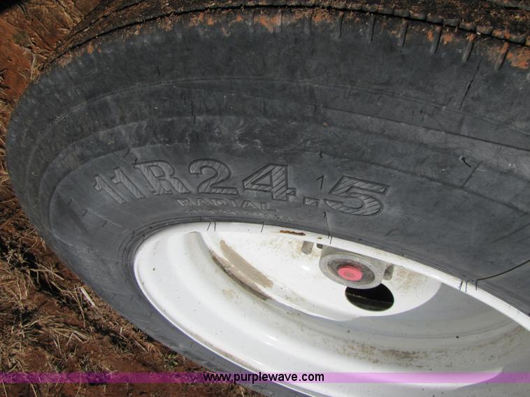 image for item B2145 2011 Travalong 34' dual hopper grain trailer