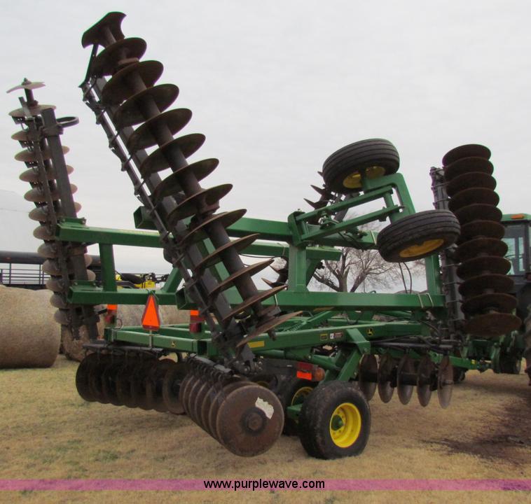 image for item B7038 John Deere 637 rock disk