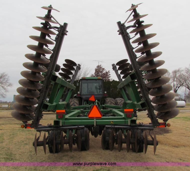 image for item B7038 John Deere 637 rock disk