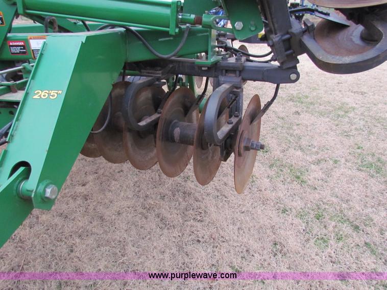 image for item B7038 John Deere 637 rock disk