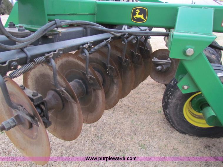 image for item B7038 John Deere 637 rock disk