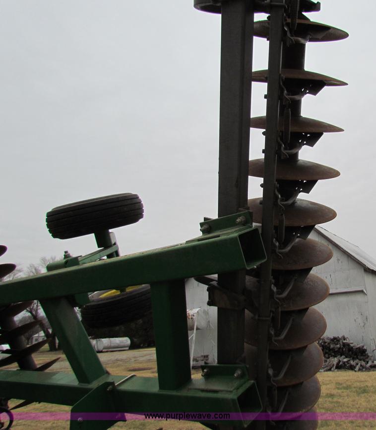 image for item B7038 John Deere 637 rock disk