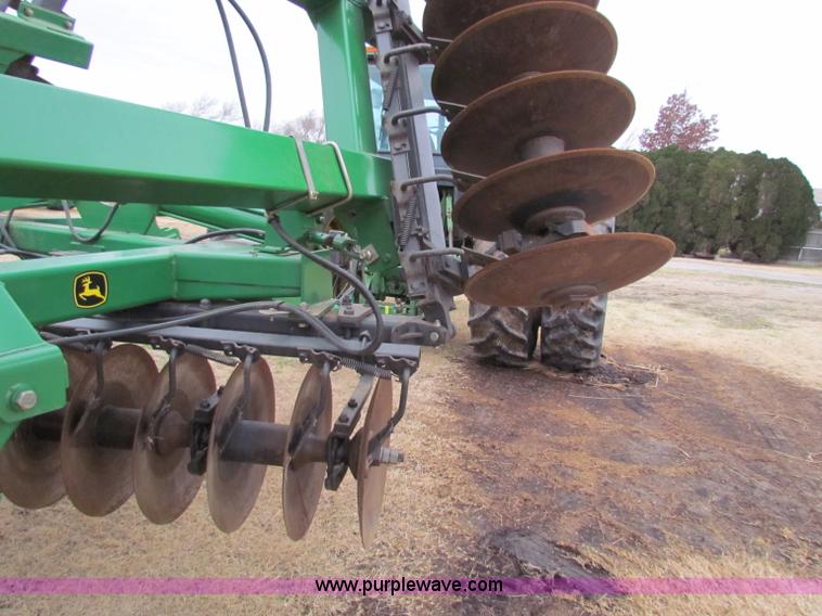 image for item B7038 John Deere 637 rock disk