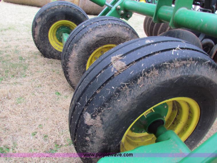 image for item B7038 John Deere 637 rock disk