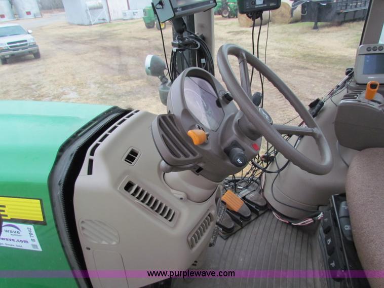 image for item B7042 2008 John Deere 7330 Premium MFWD tractor