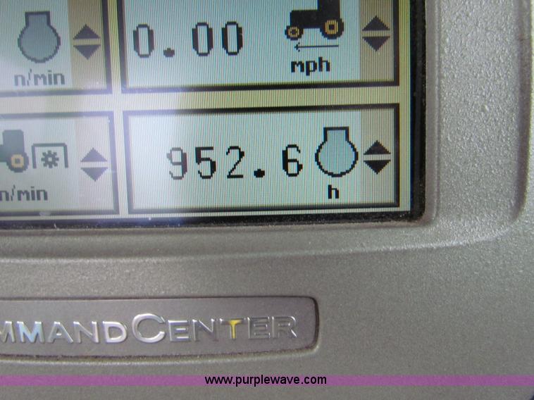 image for item B7042 2008 John Deere 7330 Premium MFWD tractor