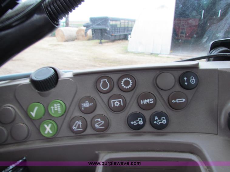 image for item B7042 2008 John Deere 7330 Premium MFWD tractor