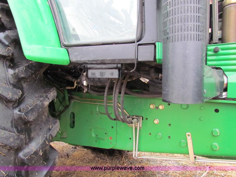 image for item B7042 2008 John Deere 7330 Premium MFWD tractor