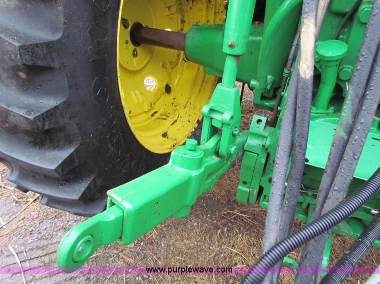 image for item B7042 2008 John Deere 7330 Premium MFWD tractor