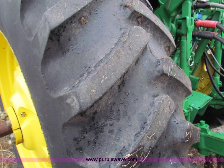 image for item B7042 2008 John Deere 7330 Premium MFWD tractor
