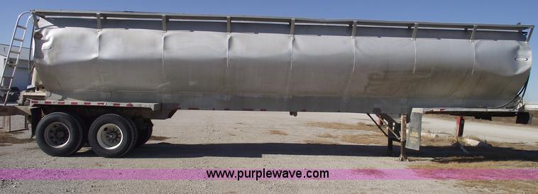 image for item C5891 1995 Ledwell 40' dry bulk trailer