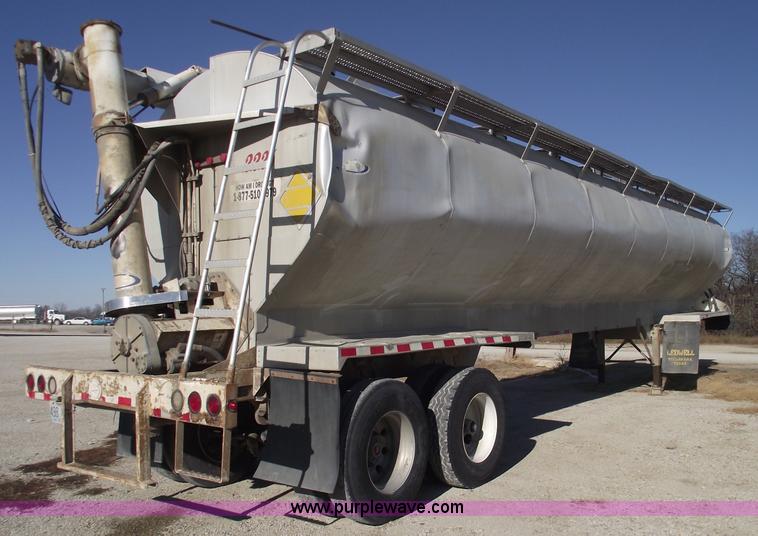 image for item C5891 1995 Ledwell 40' dry bulk trailer