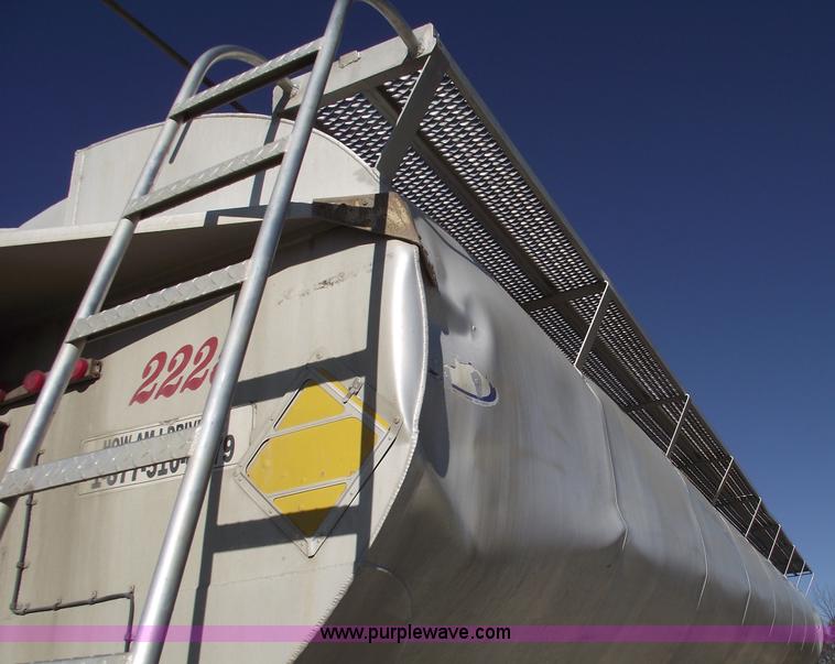 image for item C5891 1995 Ledwell 40' dry bulk trailer