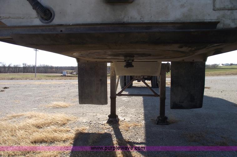 image for item C5891 1995 Ledwell 40' dry bulk trailer