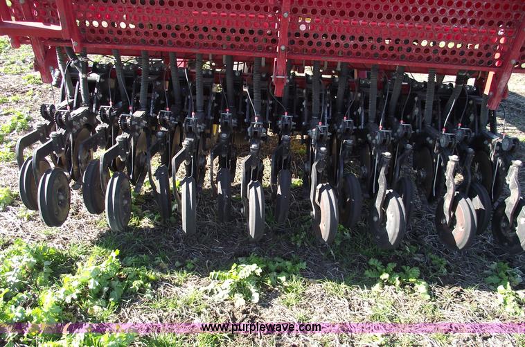 image for item C5895 2002 Sunflower 9432 30' grain drill with liquid fertilizer tank