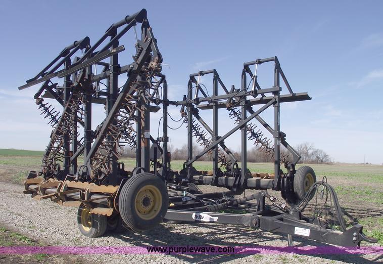 image for item C5896 2006 To The Max 32' harrow