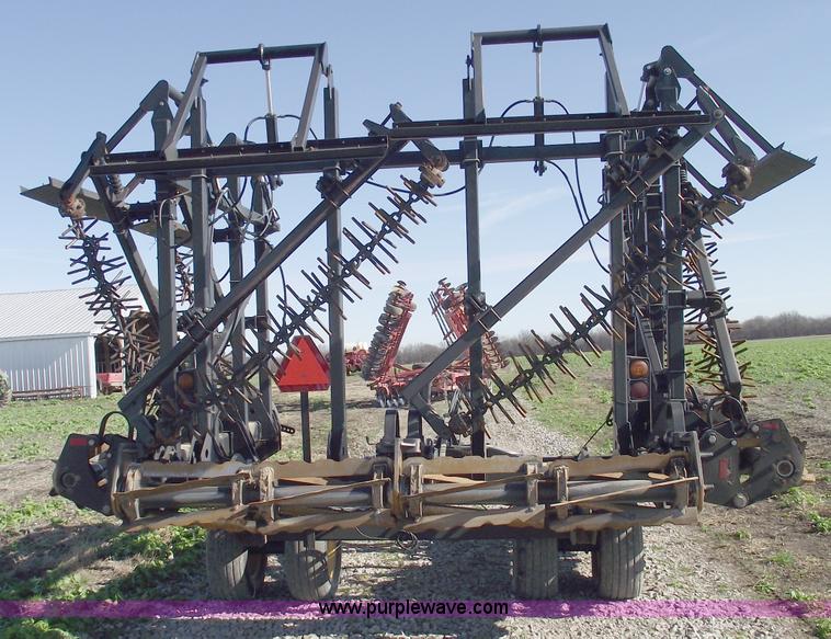 image for item C5896 2006 To The Max 32' harrow