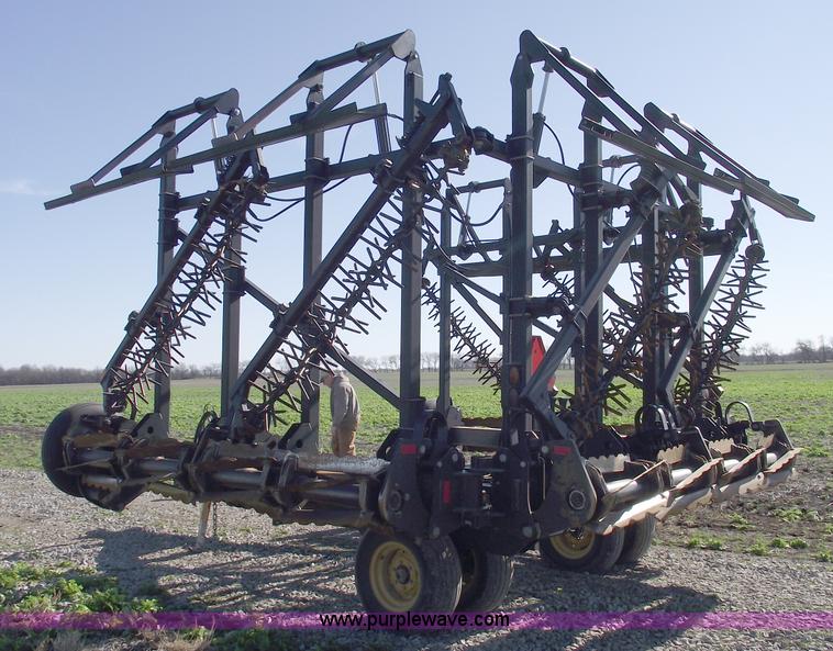 image for item C5896 2006 To The Max 32' harrow