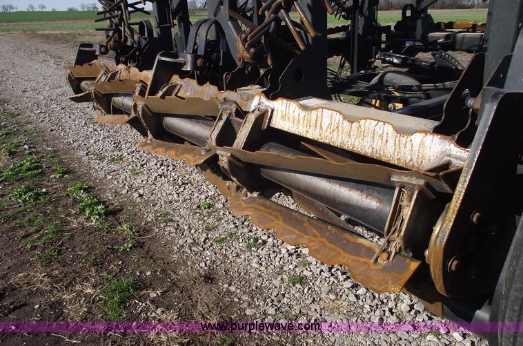 image for item C5896 2006 To The Max 32' harrow