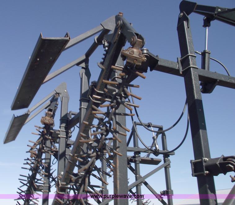 image for item C5896 2006 To The Max 32' harrow