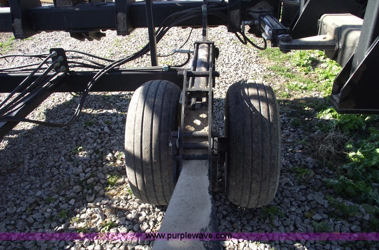 image for item C5896 2006 To The Max 32' harrow