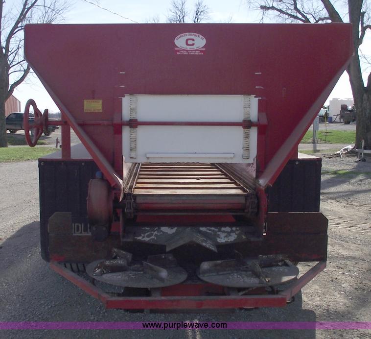 image for item C5897 2006 Chandler 26' triple axle spreader