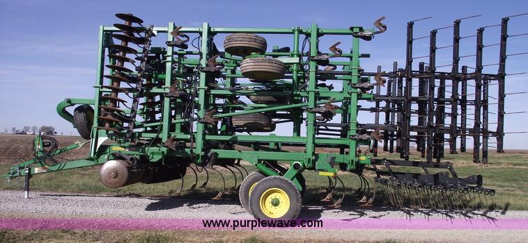 image for item C5899 2008 John Deere 2310 40' mulch finisher
