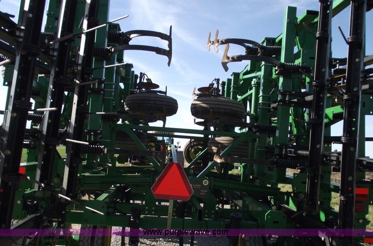 image for item C5899 2008 John Deere 2310 40' mulch finisher