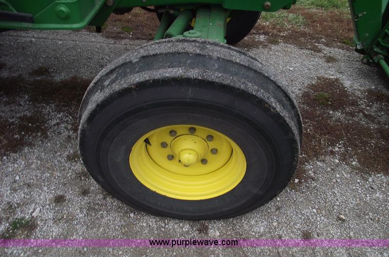 image for item C5925 2002 John Deere 6405 tractor with loader