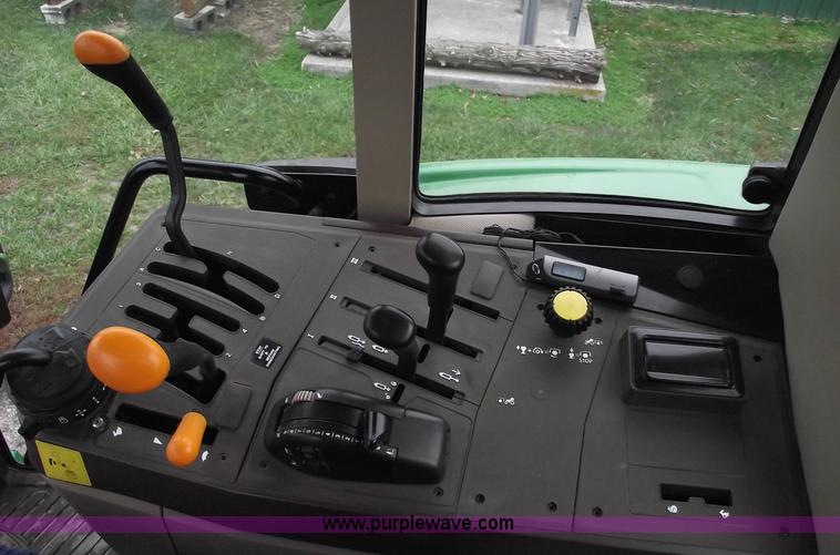 image for item C5925 2002 John Deere 6405 tractor with loader