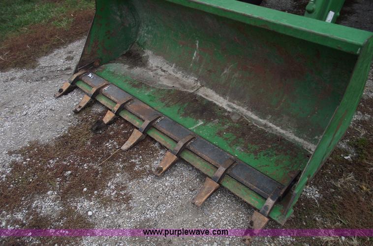 image for item C5925 2002 John Deere 6405 tractor with loader