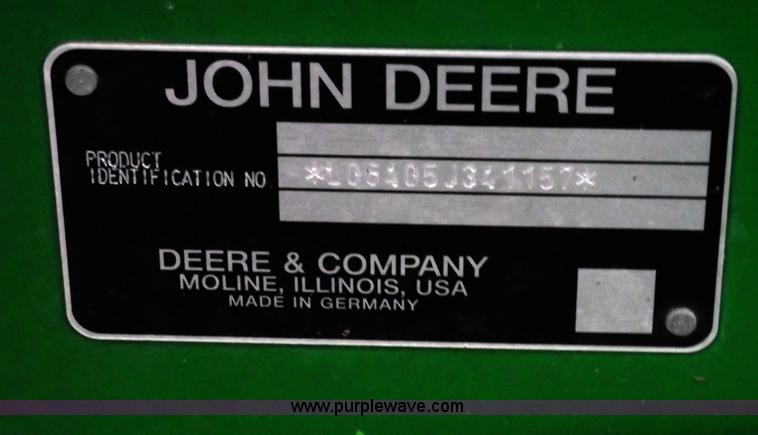 image for item C5925 2002 John Deere 6405 tractor with loader