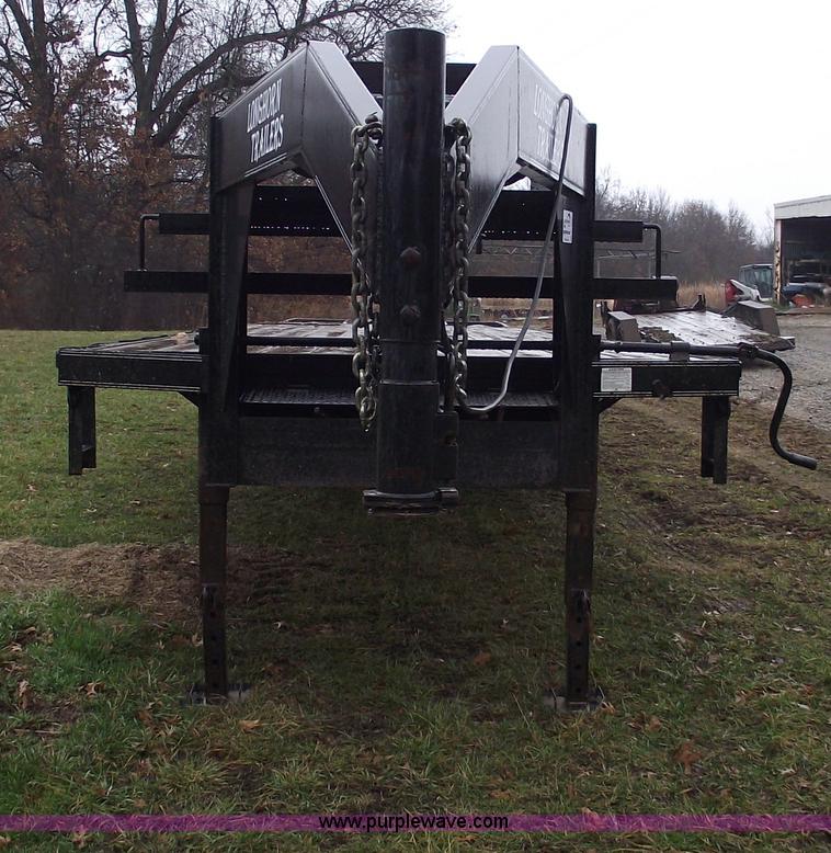 image for item C5947 2005 Longhorn 32' flatbed gooseneck trailer