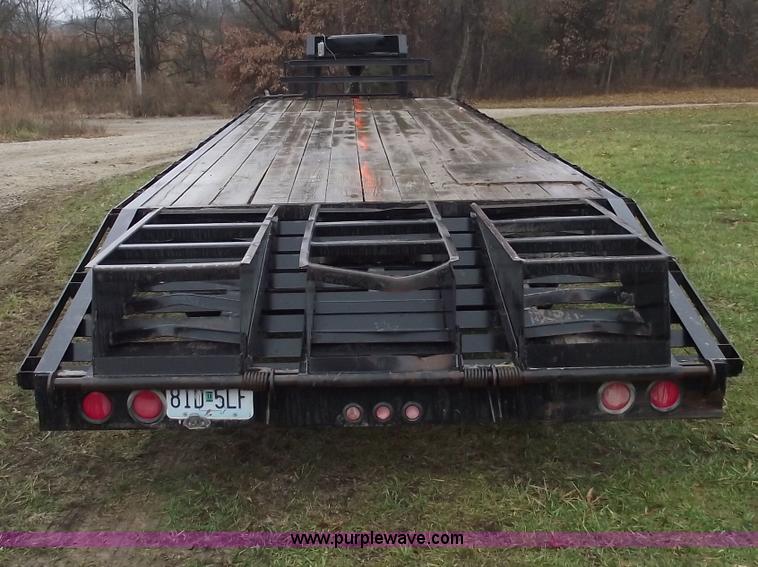 image for item C5947 2005 Longhorn 32' flatbed gooseneck trailer