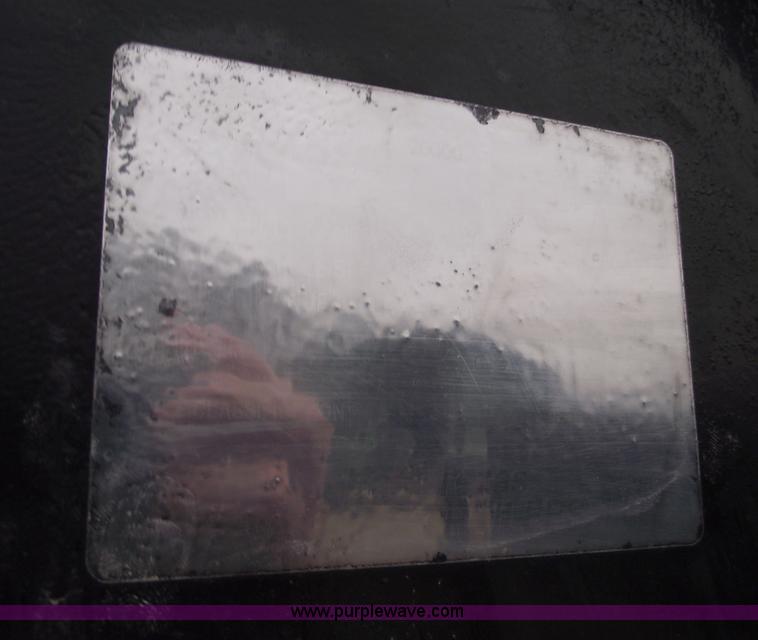 image for item C5947 2005 Longhorn 32' flatbed gooseneck trailer