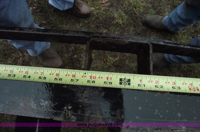 image for item C5947 2005 Longhorn 32' flatbed gooseneck trailer