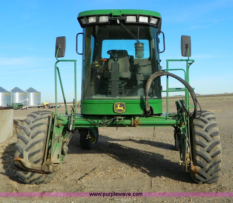 image for item D8640 2004 John Deere 4995 swather