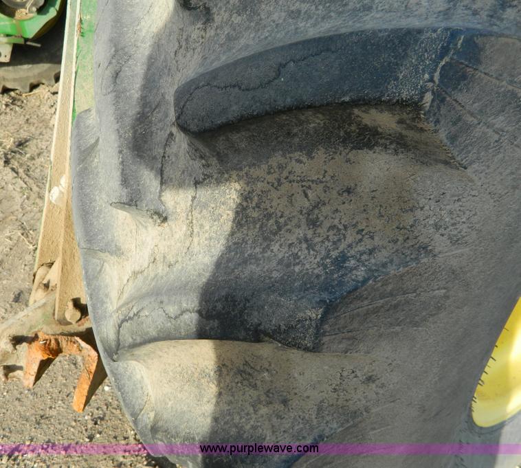 image for item D8640 2004 John Deere 4995 swather