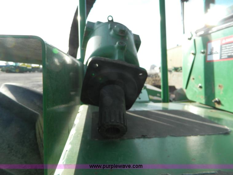 image for item D8640 2004 John Deere 4995 swather