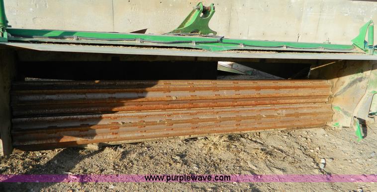 image for item D8640 2004 John Deere 4995 swather