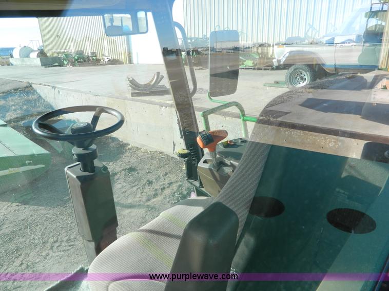 image for item D8640 2004 John Deere 4995 swather